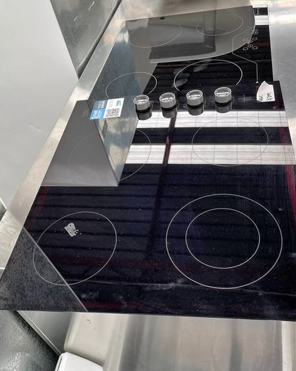 Beko 60cm Ceramic Cooktop – BCT601CG