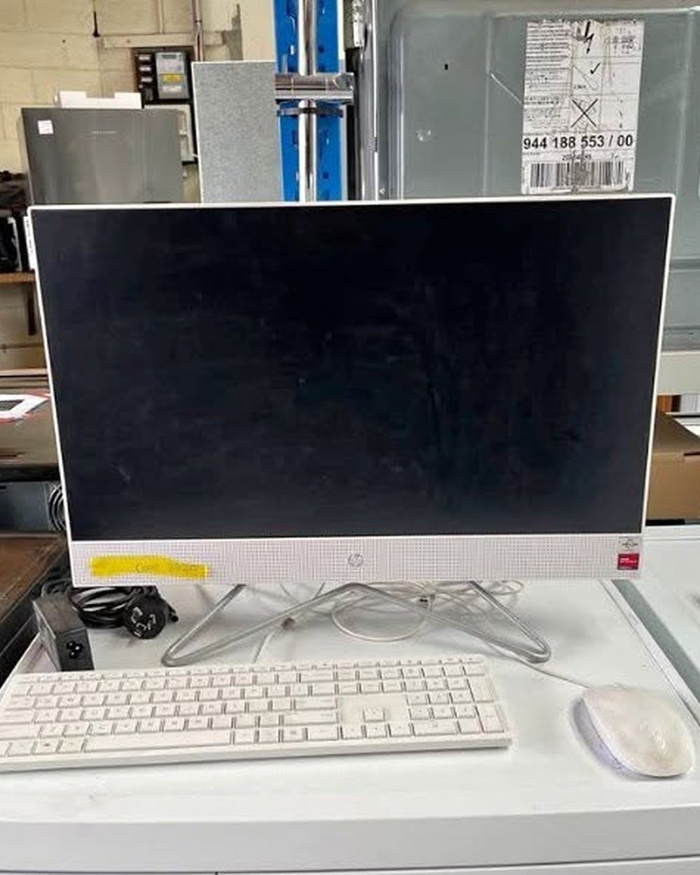HP 24-df0208a All-in-One Desktop Computer